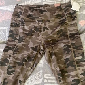 - Leggings military color  size xl